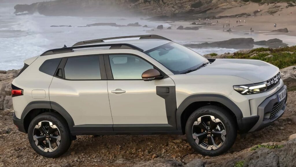 New 2023 Renault Duster Side Profile Official Image