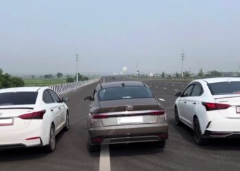 New Hyundai Verna Petrol vs Old Verna Diesel Drag Race