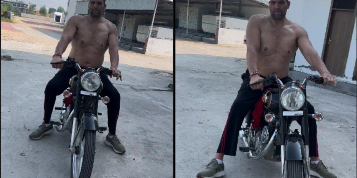 The Great Khali Makes RE Bulllet Look Like Bicycle