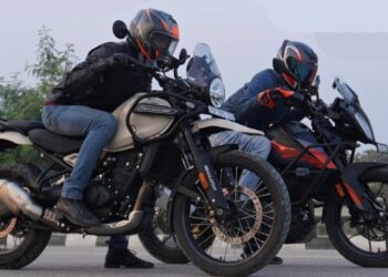 New RE Himalayan 452 vs KTM Adventure 390 Drag Race