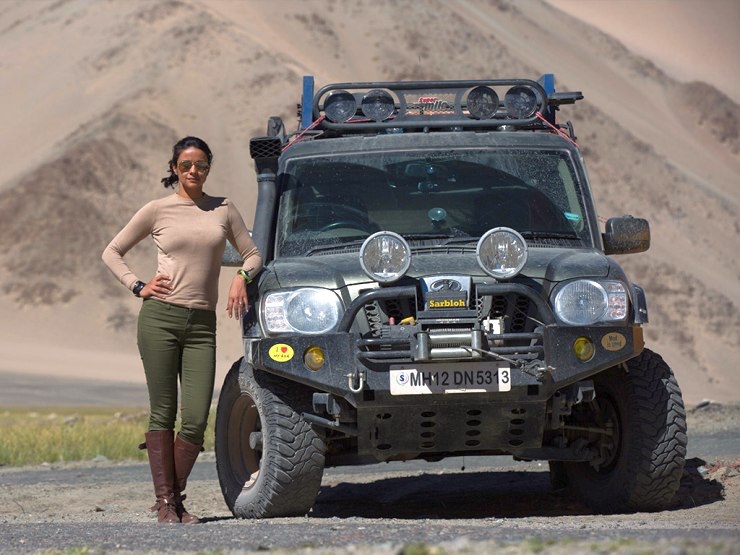 Gul Panag Uses Mahindra Scorpio for Off roading