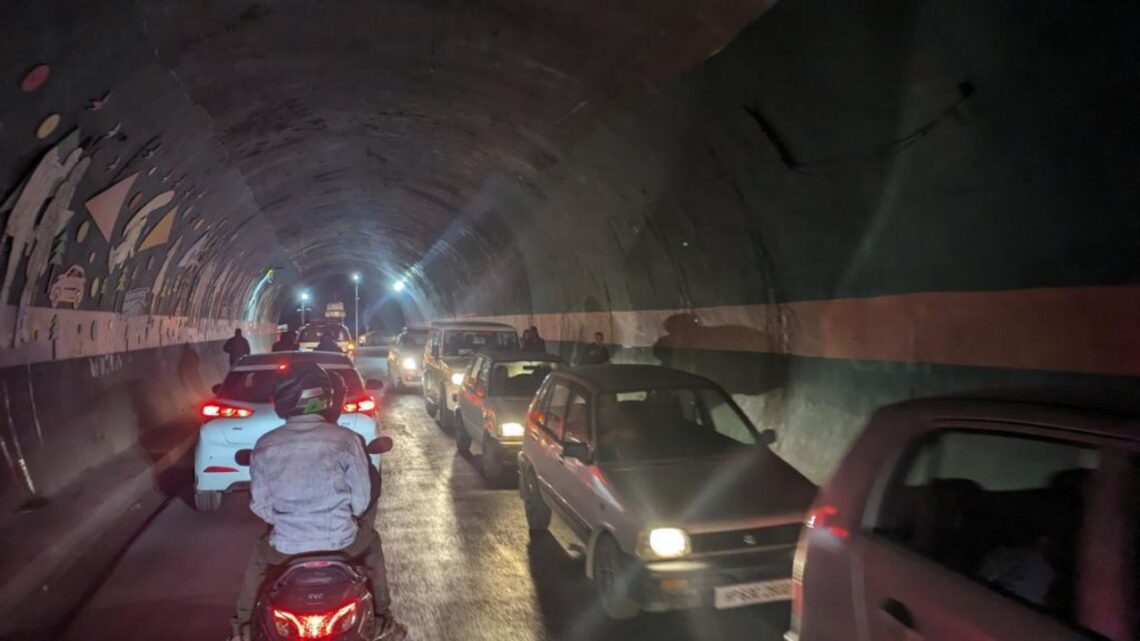 Huge Traffic Jams at Atal Tunnel