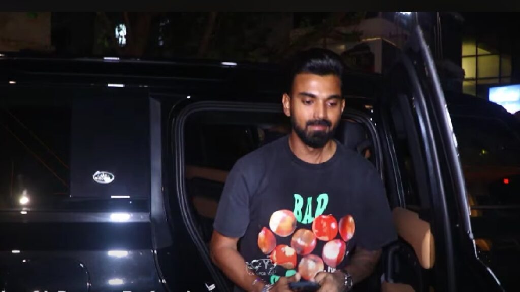 KL Rahul with his Land Rover Defender