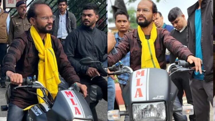 Mla Dodiyal Rides Motorcycle to State Assembly Bhopal