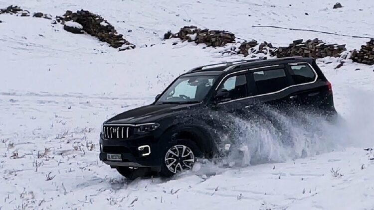 Mahindra Scorpio N Drifts on Snow