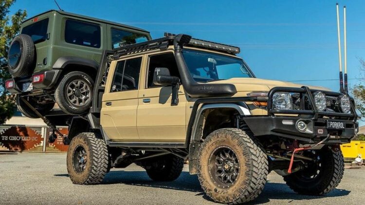 Toyota Land Cruiser Carries 3-Door Suzuki Jimny