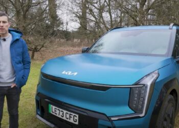 Expert Reviews Kia EV9 Electric SUV