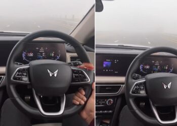 Mahindra XUV700 Driven Handsfree in Thick Fog