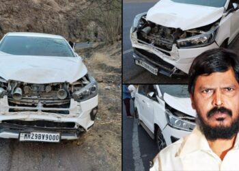 Toyota Innova Crysta of Union Minister Ramdas Athawal Crashes