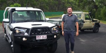Australian Expert Compares Toyota Land Cruiser and Mahindra Scorpio Pik-up