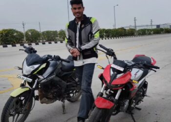 Hero Xtreme 125 vs Bajaj Pulsar NS 125 Drag Race