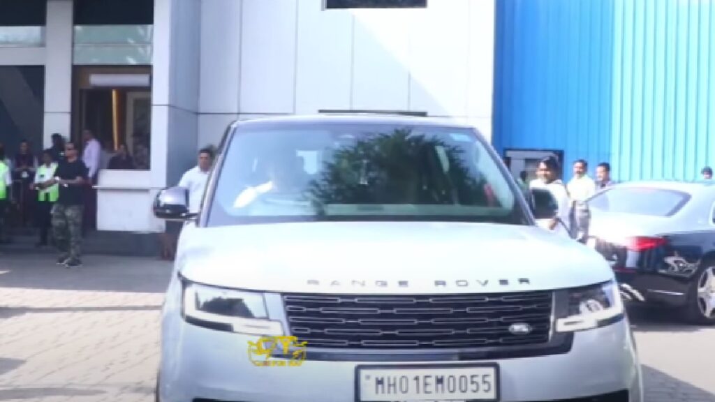 Range Rover Autobiography of Shahrukh Khan