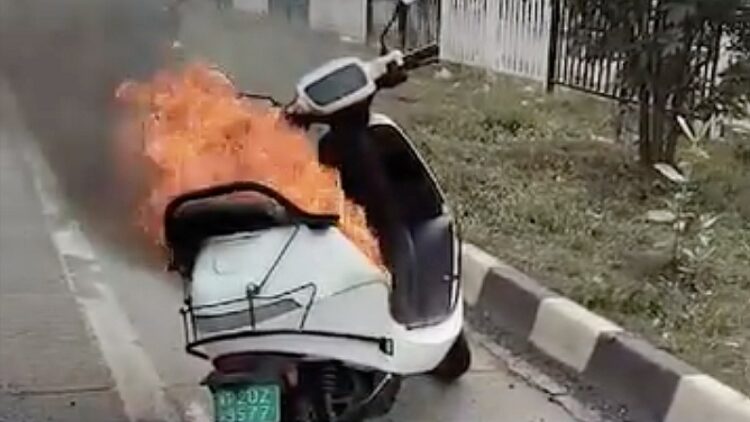 Ola S1 Pro Catches Fire Highway