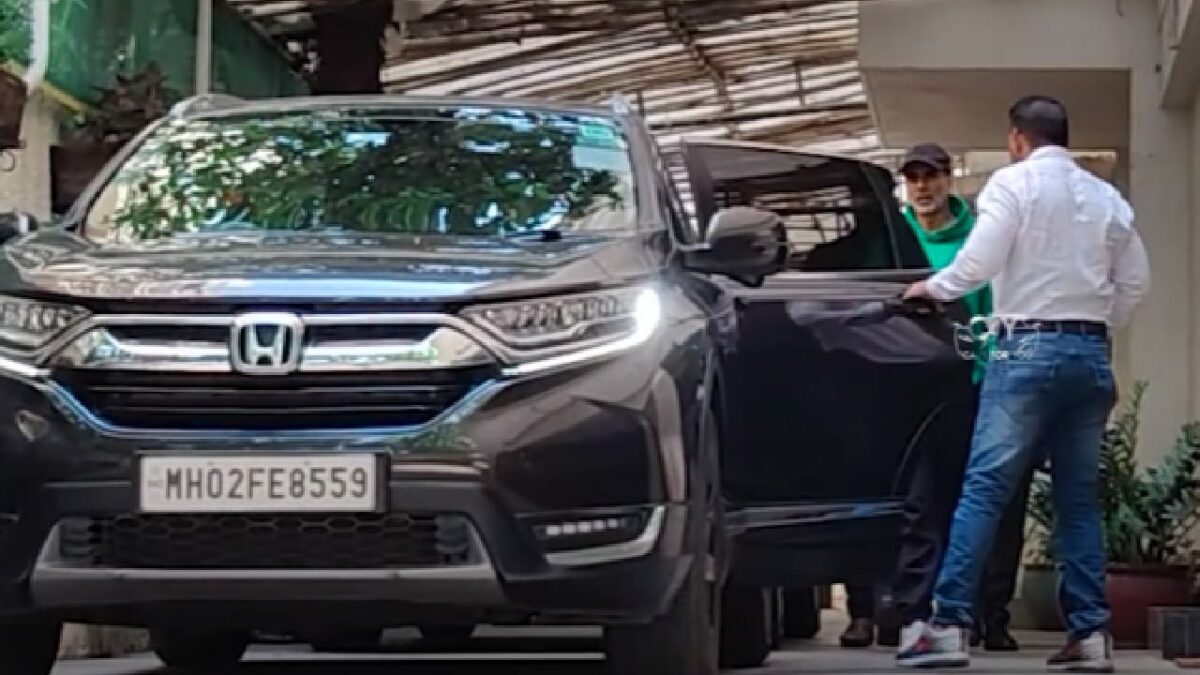 Car Collection of Akshay Kumar is Diversified » Car Blog India