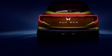 Mahindra XUV300 Facelift 3XO Teased