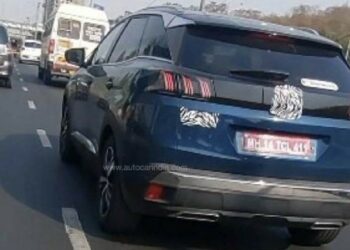 Peugeot 3008 SUV Spotted Testing in India