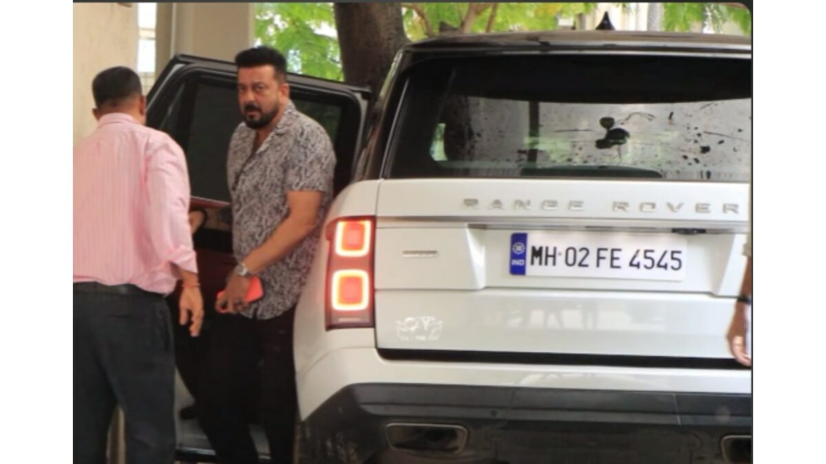 Range Rover Autobiography of Sanjay Dutt