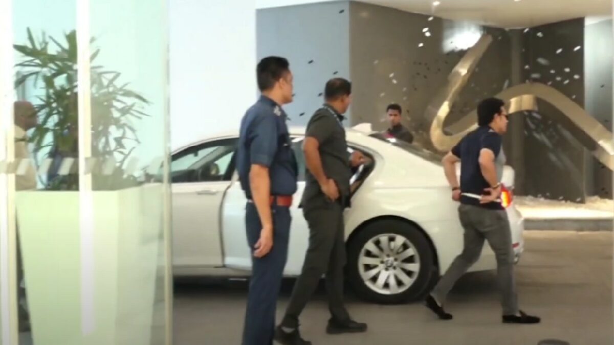 Sachin Tendulkar with His Bmw 7 Series