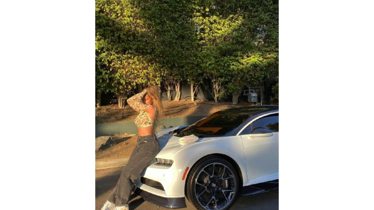 Kylie Jenner with Her Bugatti Chiron