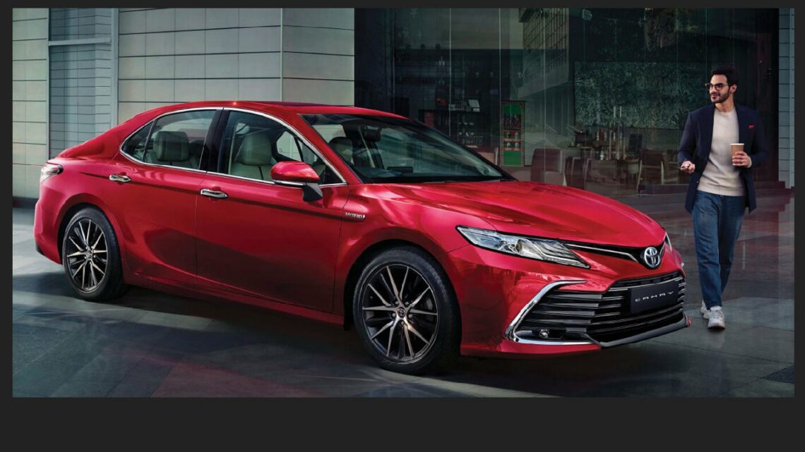 Rs 10 Lakh Discount on Rs 46.17 Lakh Toyota Camry
