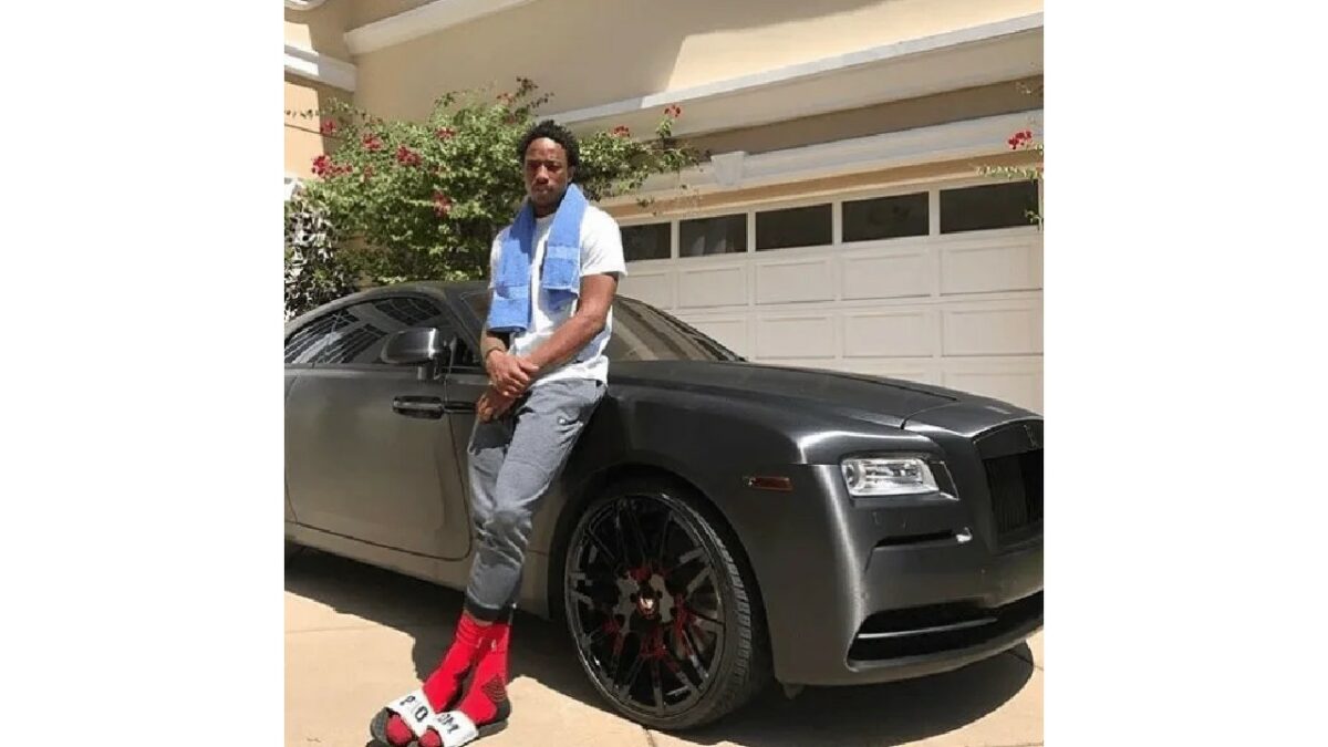 DeMar DeRozan with his Rolls Royce Wraith