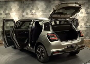 japan-spec-suzuki-swift-4wd-hybrid