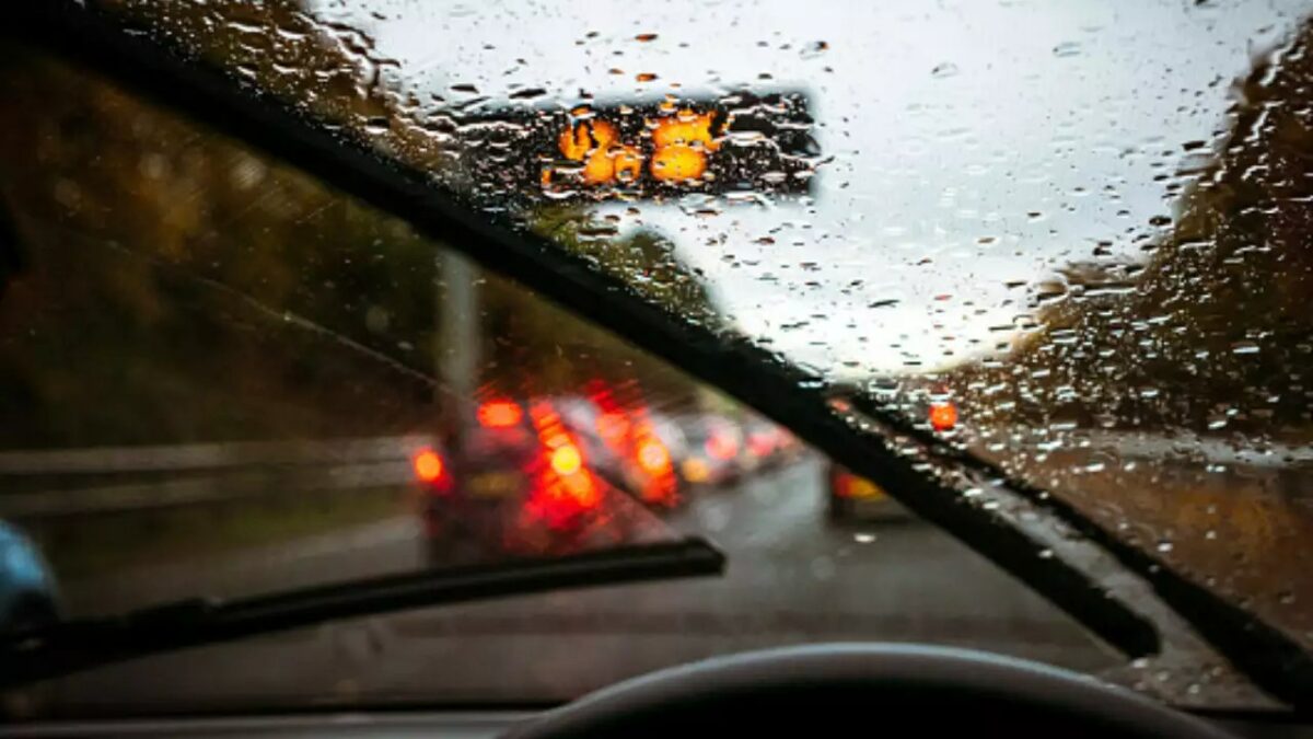 How to protect car from flooded water