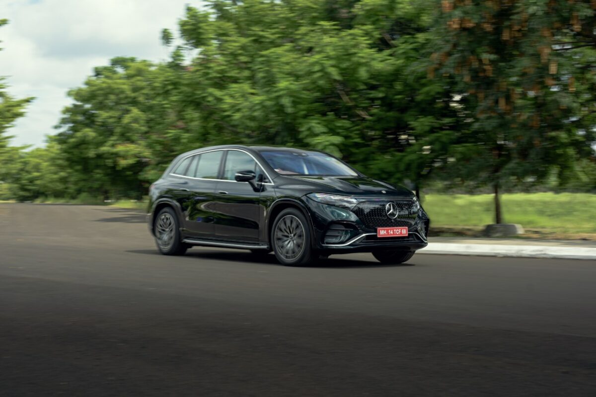 Mercedes-Benz-EQS-580-SUV-Test-Drive-Front-Three-Quarters-action-image