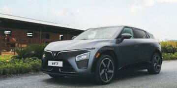 Vinfast VF7 Front Three Quarters