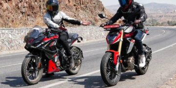 Hero Xtreme 250R vs Bajaj Pulsar RS200 Drag Race