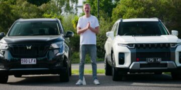 Mahindra XUV700 vs KGM Ssangyong Torres Comparison