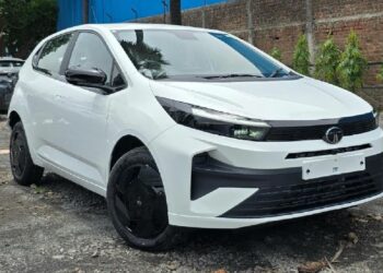 2025 Tata Altroz Facelift Detailed on Tape