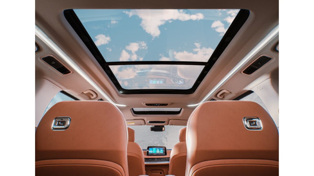 MG M9 Limousine Interior