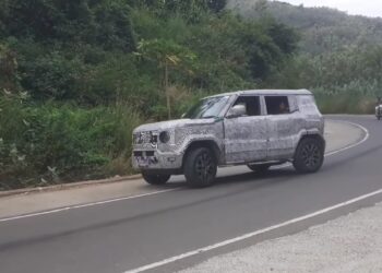 Mahindra Thar Sports / New Bolero Neo Spied Testing