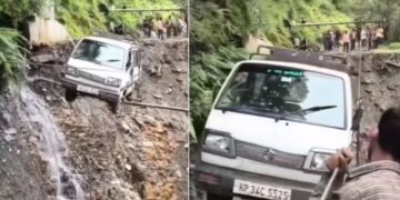 Maruti Omni Flies Over Broken Road Amidst Flash Floods in Himachal