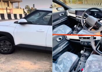 New 2025 Hyundai Venue Base and Top Model Spied