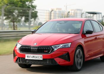 Skoda Octavia RS Test Drive Review at BIC - CarBlogIndia