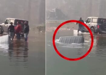 Mahindra Thar Rescues Another Thar From Water