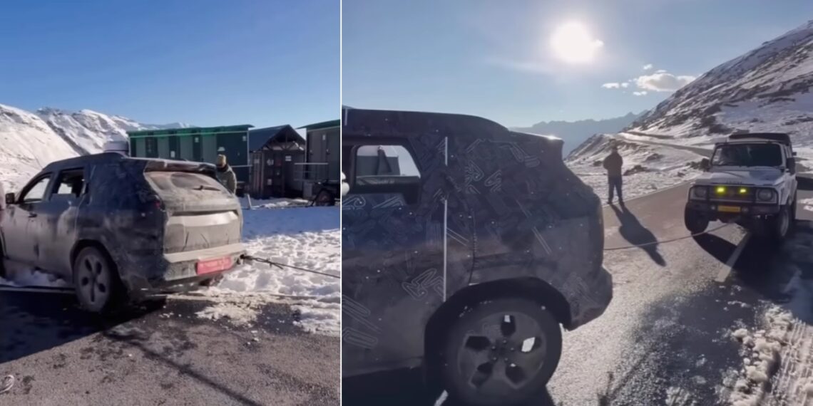 New 2026 Renault Duster Stuck in Snow Rescued by Maruti Gypsy