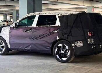 New 7-seat Kia Sorento Spied in India