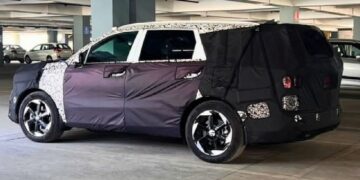 New 7-seat Kia Sorento Spied in India