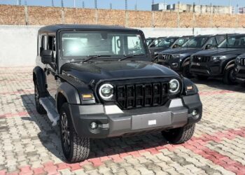 Mahindra Thar Roxx Star Edition Detailed