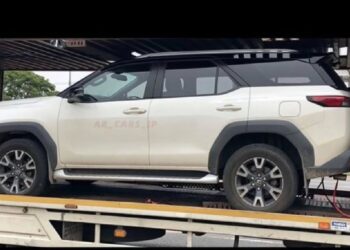 Next-Gen Toyota Fortuner Side Profile Allegedly Leaked
