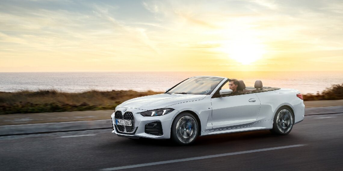 BMW M440i xDrive Convertible Exterior
