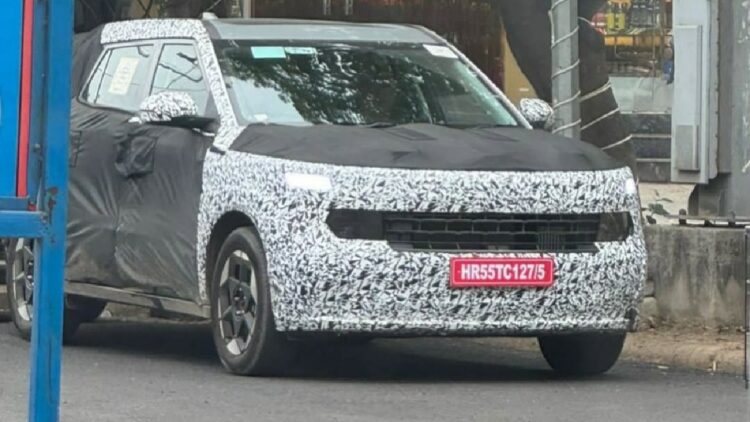 Next-Gen Kia Sonet Spied Testing