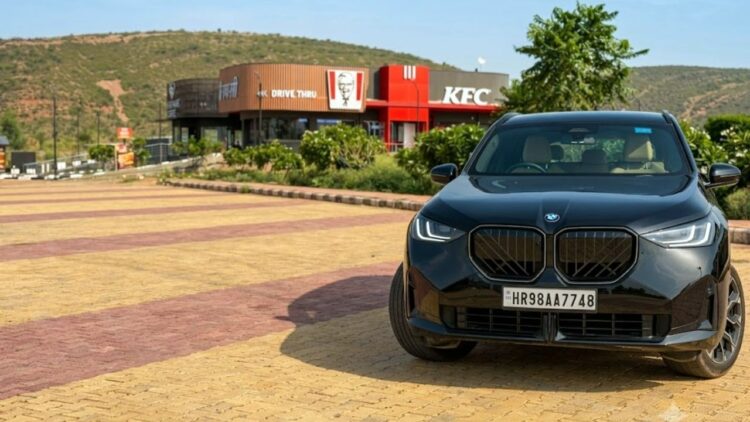 BMW X3 30 M Sport Front Three Quarters
