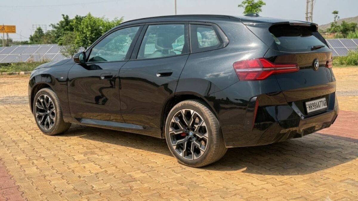 BMW X3 30 M Sport Pro Test Drive Review Rear Three Quarters