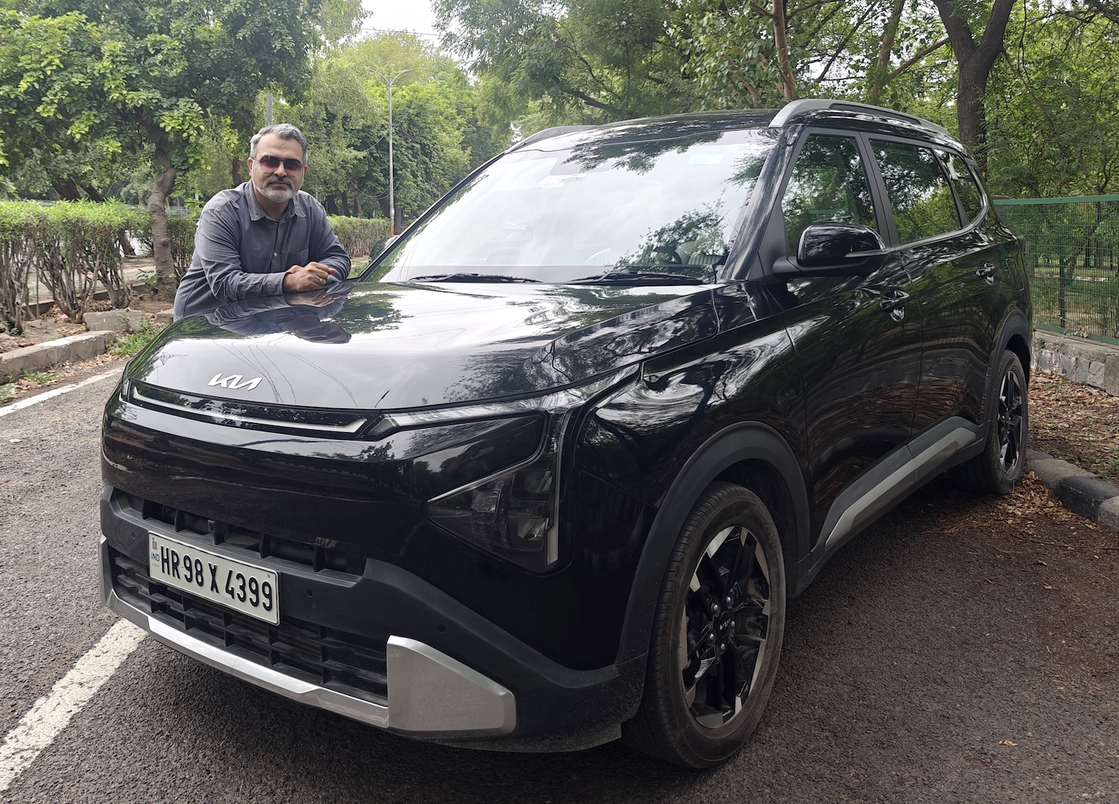 Kia Carens Clavis Petrol MT Review