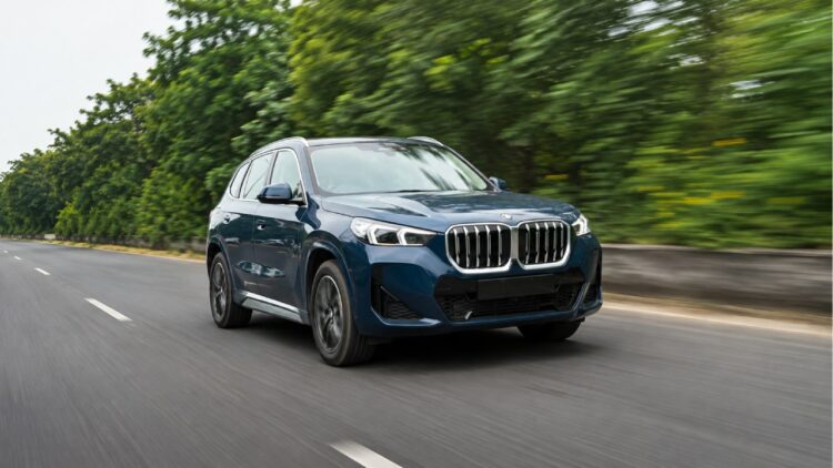 BMW X1 LWB Front Three Quarters