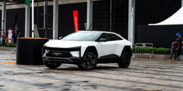 Mahindra BE 6 SPORTEQ Front Three Quarters